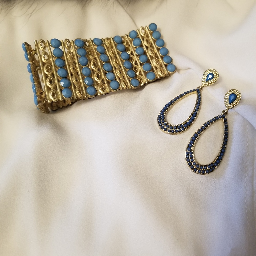 Bracelet and earrings matching set